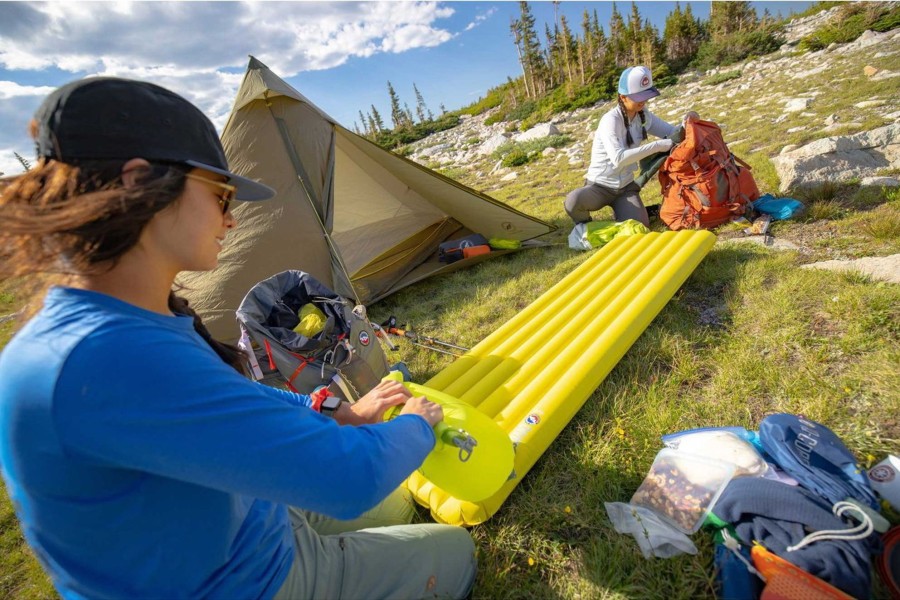 Camping Big Agnes Backpacking & Lightweight Sleeping Mats | Big Agnes Divide Insulated Mat - 20X66 Petite Yellow